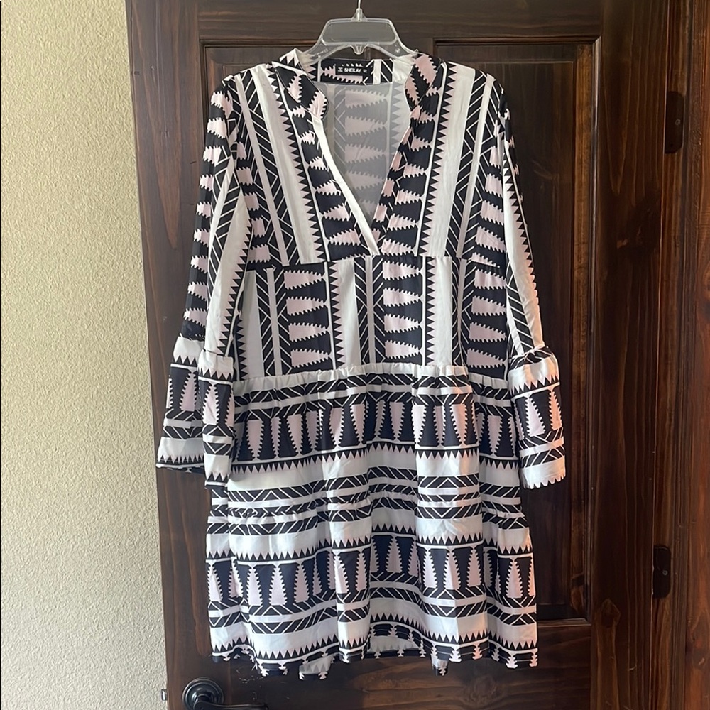 Black, Pink and White Tiered V-Neck Sundress Size Large. New, never worn
